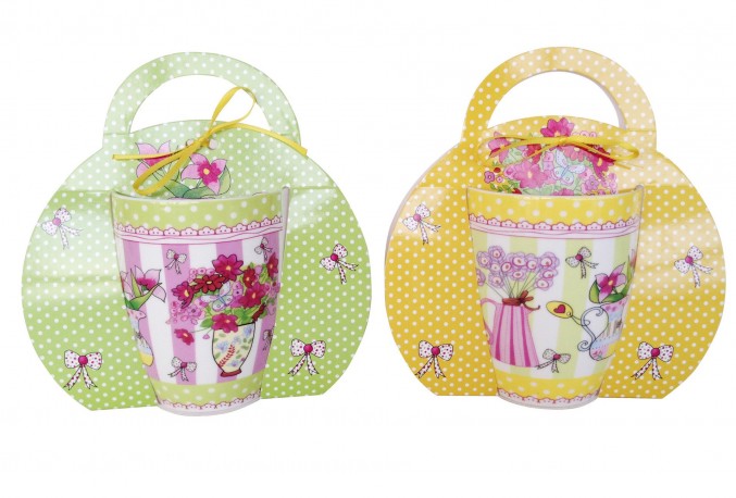 Taza flores presentadas en estuche